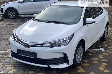 Седан Toyota Corolla 2018 в Виннице