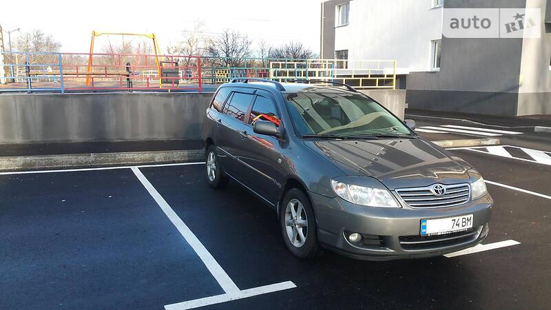 Універсал Toyota Corolla 2004 в Вишгороді