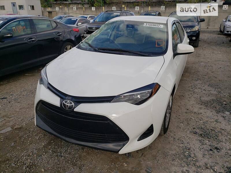 Седан Toyota Corolla 2018 в Харькове