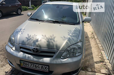 Хэтчбек Toyota Corolla 2005 в 