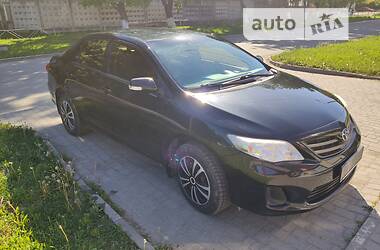 Седан Toyota Corolla 2013 в Кам'янець-Подільському