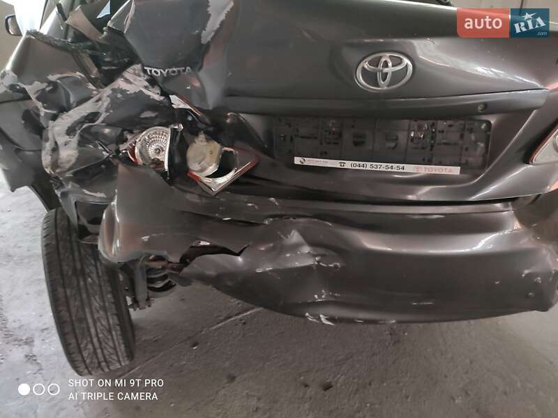 Седан Toyota Corolla 2008 в Украинке