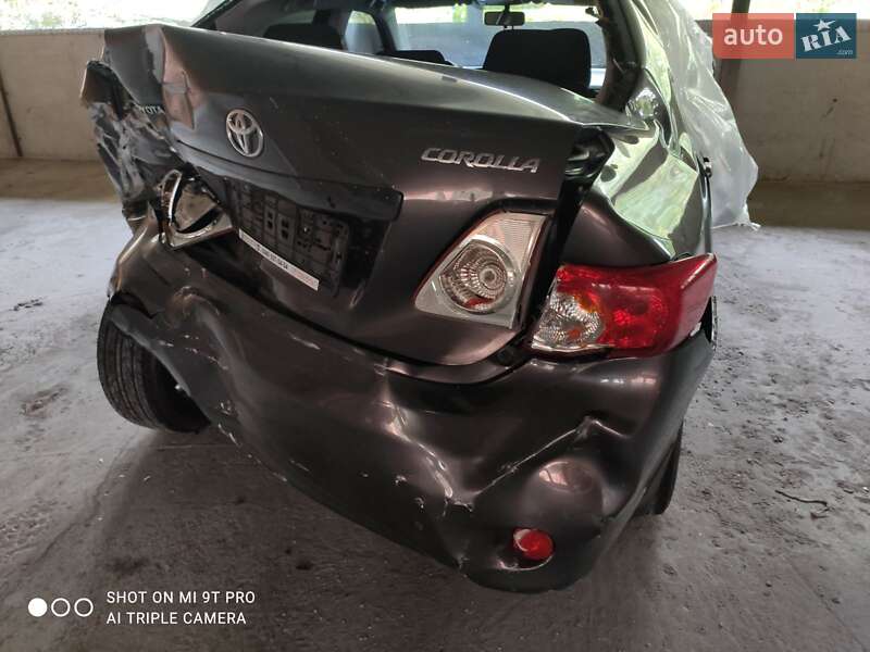 Седан Toyota Corolla 2008 в Украинке