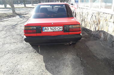 Седан Toyota Corolla 1988 в Ужгороде