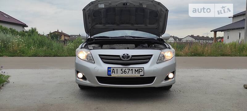 Седан Toyota Corolla 2008 в Киеве