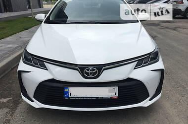 Седан Toyota Corolla 2020 в Киеве