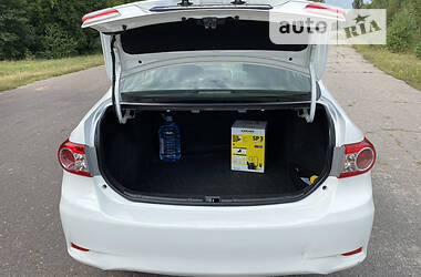 Седан Toyota Corolla 2012 в 