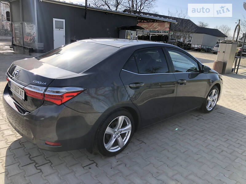 Седан Toyota Corolla 2018 в Лозовій