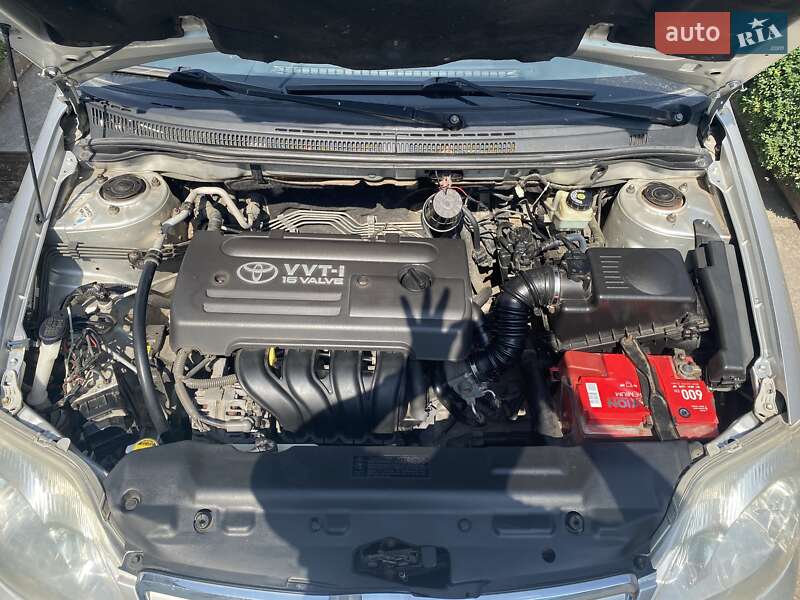 Седан Toyota Corolla 2004 в Черкассах
