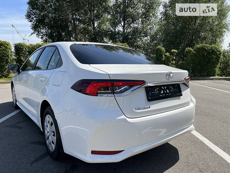 Седан Toyota Corolla 2020 в Киеве