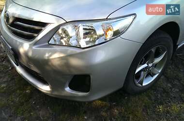 Седан Toyota Corolla 2010 в Чернігові