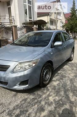 Седан Toyota Corolla 2008 в Хусте