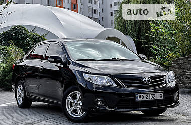 Седан Toyota Corolla 2011 в 