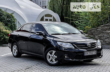 Седан Toyota Corolla 2011 в 