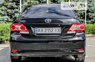 Седан Toyota Corolla 2011 в 