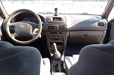 Седан Toyota Corolla 2000 в 