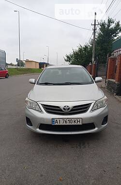 Седан Toyota Corolla 2013 в Василькові