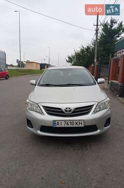 Седан Toyota Corolla 2013 в 