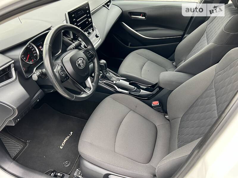 Седан Toyota Corolla 2019 в Киеве