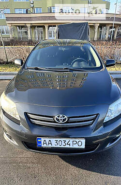 Седан Toyota Corolla 2008 в Софиевской Борщаговке