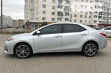 Седан Toyota Corolla 2016 в Чернигове