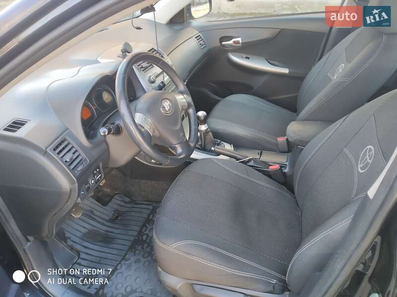Седан Toyota Corolla 2007 в Кривом Роге