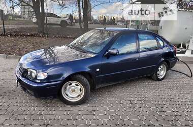 Хэтчбек Toyota Corolla 2000 в Киеве