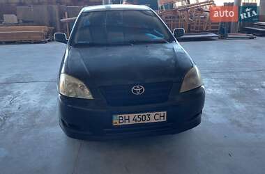 Хэтчбек Toyota Corolla 2003 в 