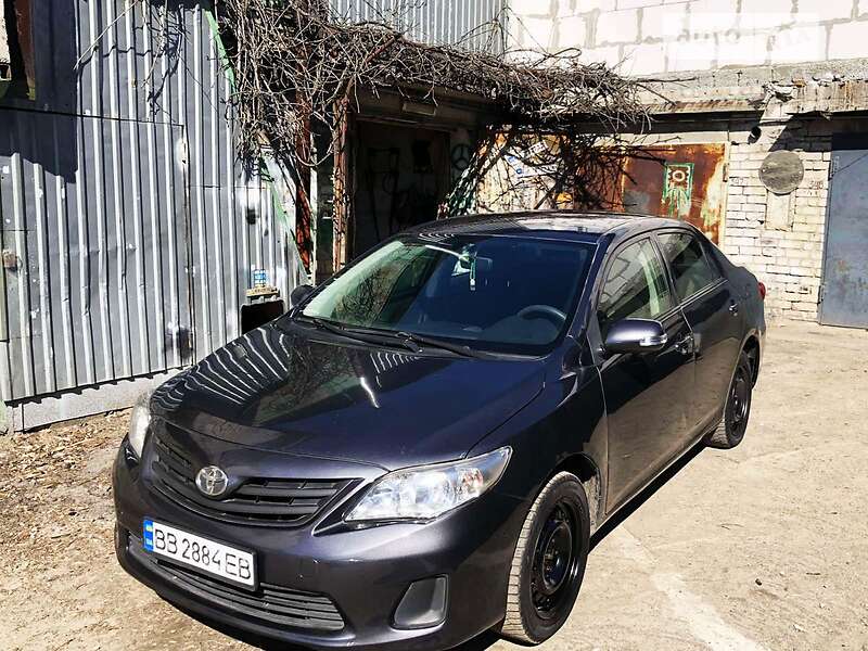 Седан Toyota Corolla 2010 в Днепре