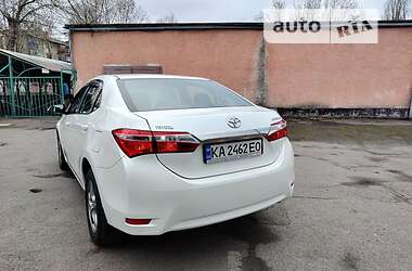 Седан Toyota Corolla 2013 в Першотравенске
