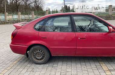 Хетчбек Toyota Corolla 2000 в Володимирці