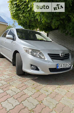 Седан Toyota Corolla 2007 в Киеве