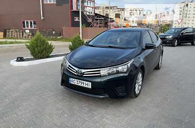 Седан Toyota Corolla 2013 в Хмельницком