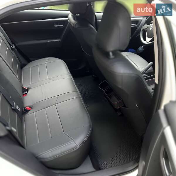 Седан Toyota Corolla 2015 в Одессе