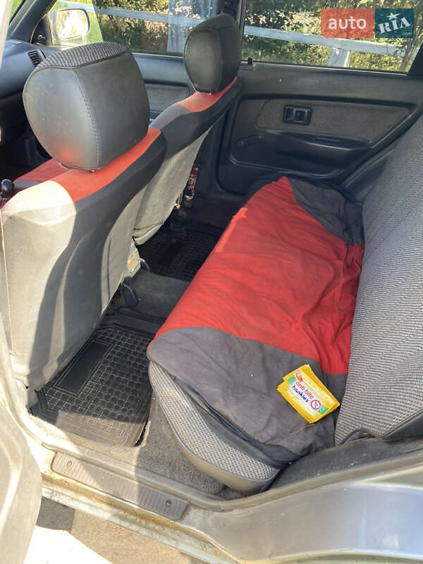 Ліфтбек Toyota Corolla 1988 в Сарнах