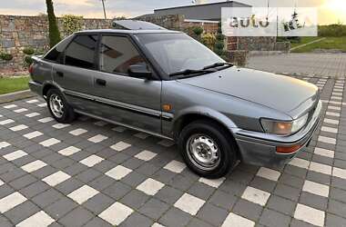 Хетчбек Toyota Corolla 1989 в 