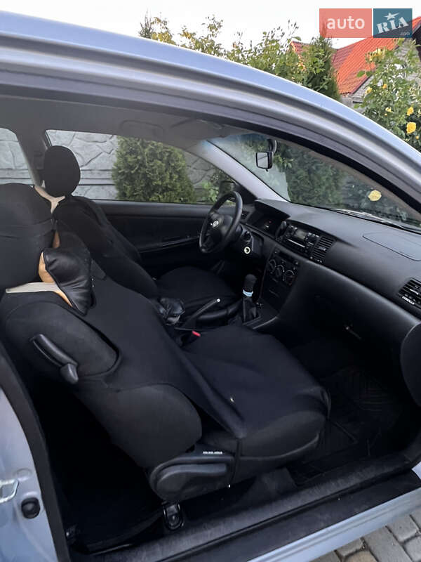 Седан Toyota Corolla 2005 в Житомире