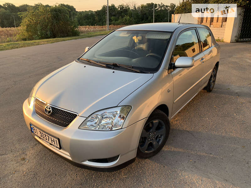 Хэтчбек Toyota Corolla 2003 в Полтаве