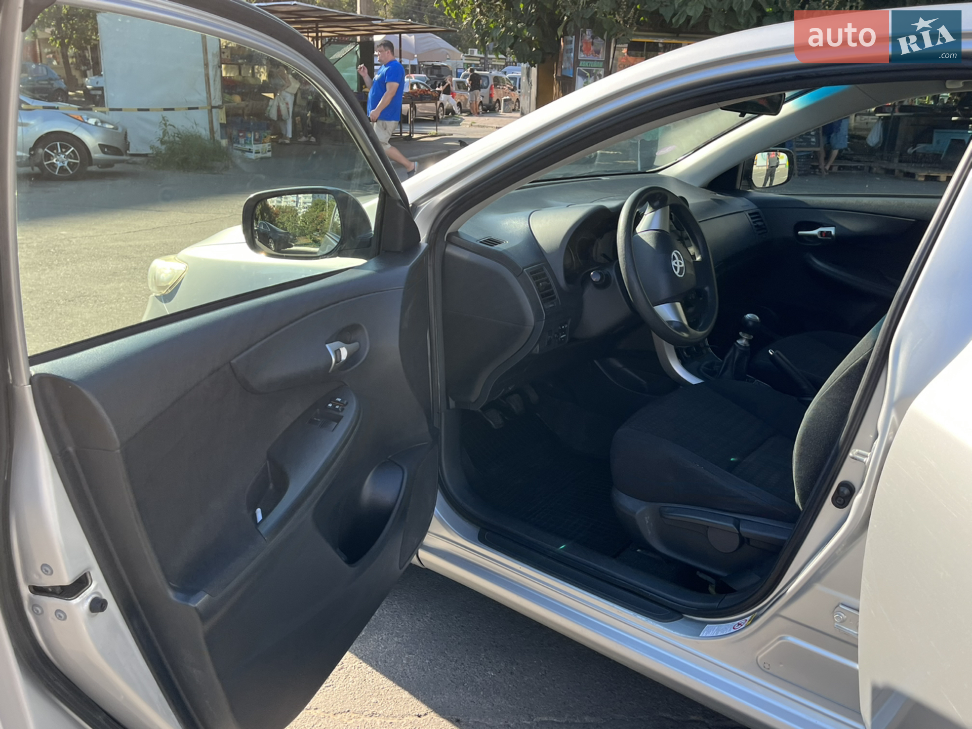 2012 Toyota Corolla - мініатюра 8