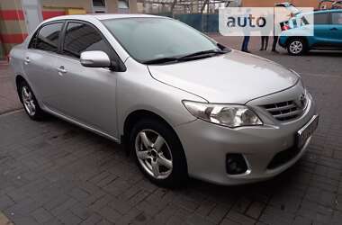 Седан Toyota Corolla 2012 в Киеве