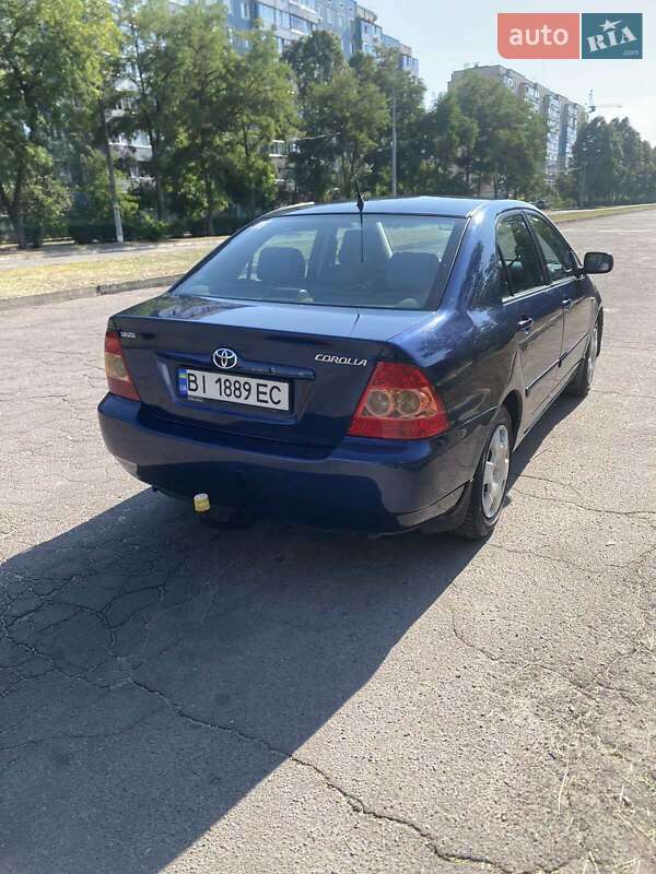 Седан Toyota Corolla 2005 в Полтаві