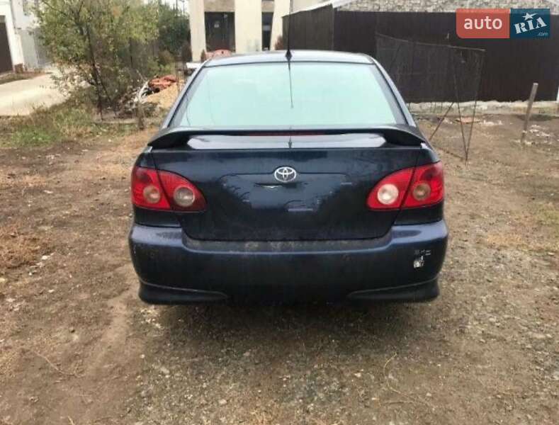 Седан Toyota Corolla 2004 в Кропивницькому