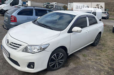 Седан Toyota Corolla 2011 в Києві