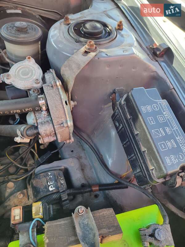 Ліфтбек Toyota Corolla 1989 в Чорноморську