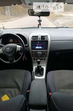 Седан Toyota Corolla 2008 в Шостке