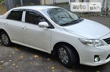 Седан Toyota Corolla 2013 в Києві