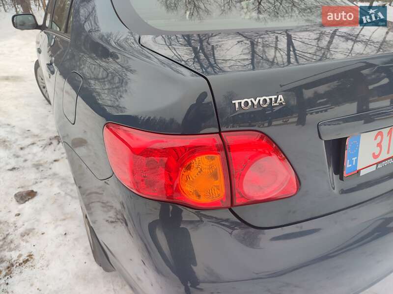 Седан Toyota Corolla 2007 в Корюківці