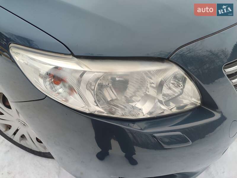 Седан Toyota Corolla 2007 в Корюківці