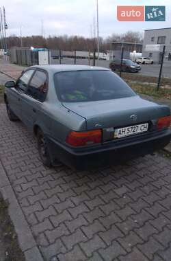 Седан Toyota Corolla 1993 в 