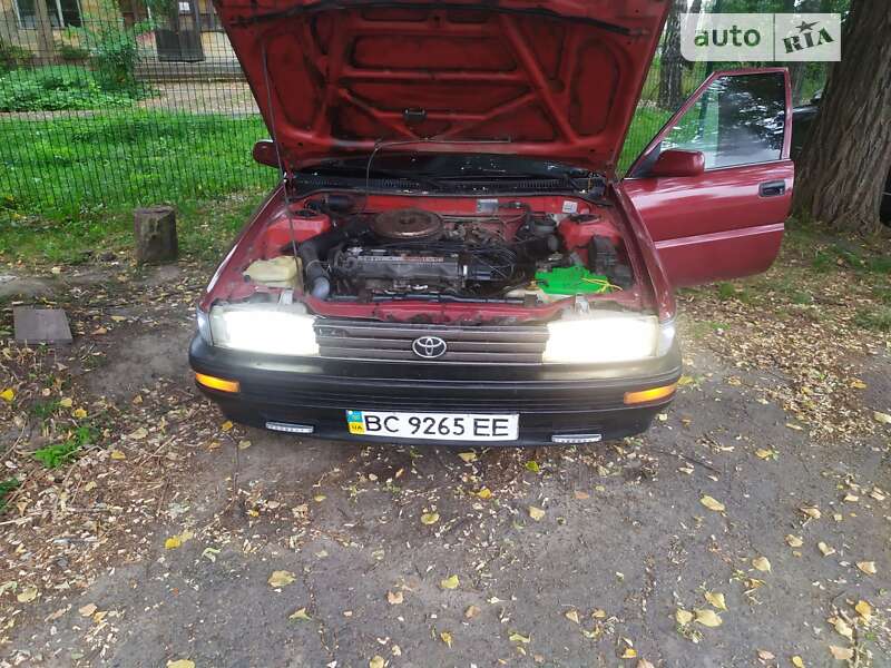 Ліфтбек Toyota Corolla 1988 в Львові